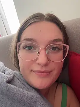 Bellatrisssaa online show from 09.10.25