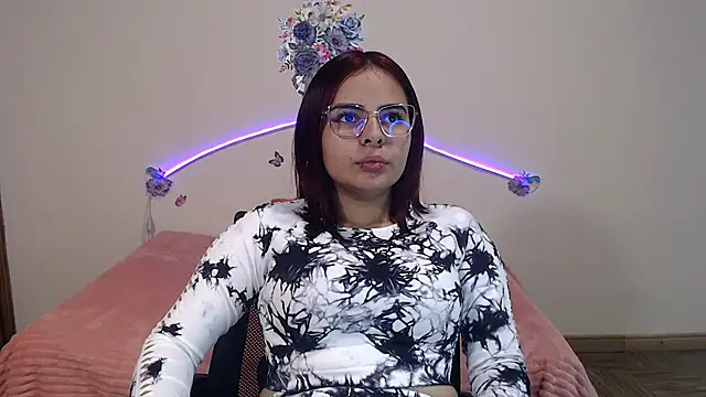 Valeryxs online show from 11.05.25