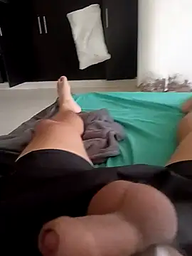 Snapshot of alejos81 chatting on 10.19.25 alejos81 online show from 10.19.25