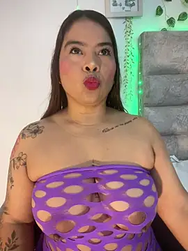 Snapshot of roselyn_caprice chatting on 06.07.26 roselyn caprice online show from 06.07.26