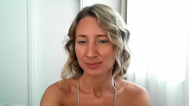 Paevoa online show from 11.26.25