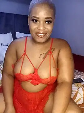 Snapshot of ThickAmy chatting on 10.03.25 ThickAmy online show from 10.03.25