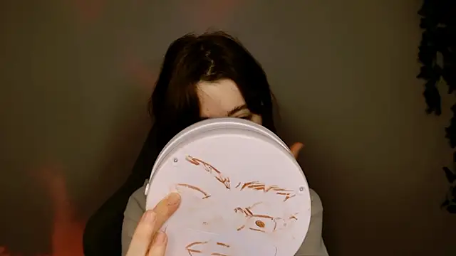 Yoka paradoXXX online show from 10.16.25