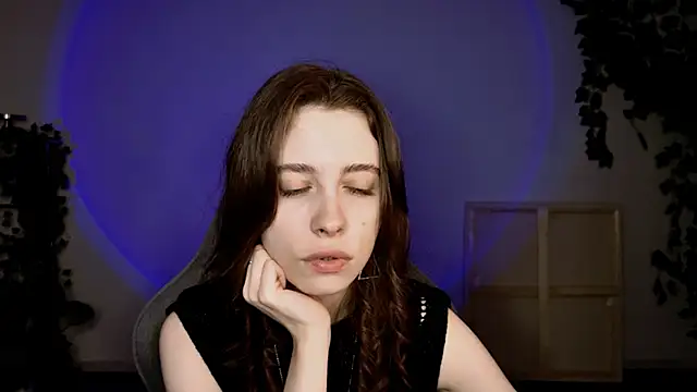 Yoka paradoXXX online show from 11.07.25