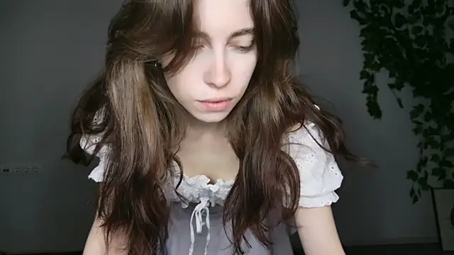 Yoka paradoXXX online show from 11.20.25