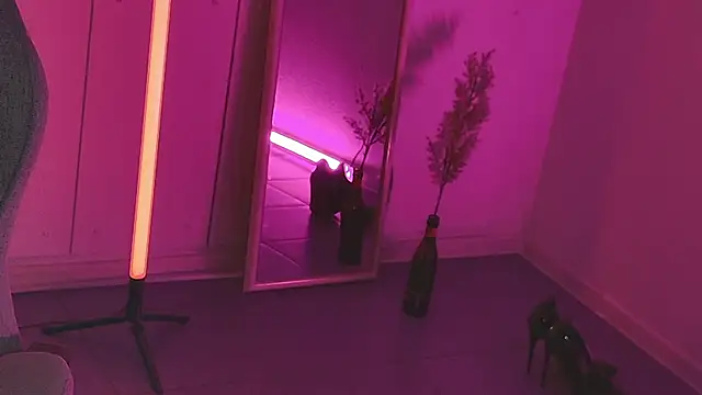 Yoka paradoXXX online show from 12.23.25