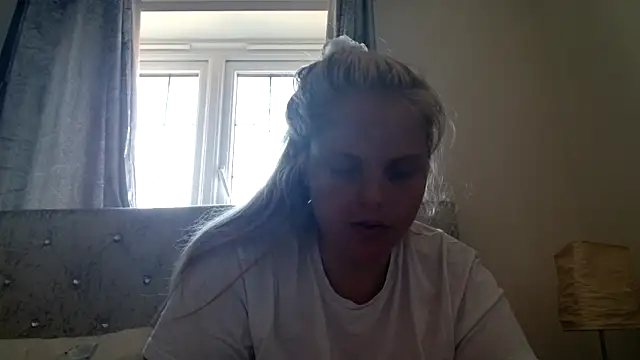 Snapshot of Dolliejayxx chatting on 09.29.25 Dolliejayxx online show from 09.29.25