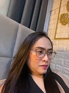 yourdevilsweettsx online show from 11.05.25