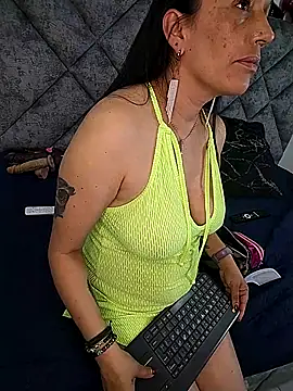 Shantey Laurent online show from 02.12.26