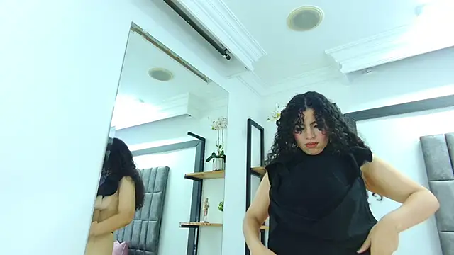 Skyler Fox  online show from 01.18.26