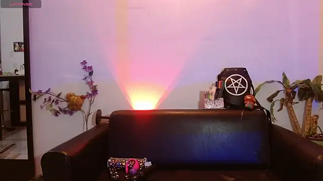 carolinerue online show from 09.21.25