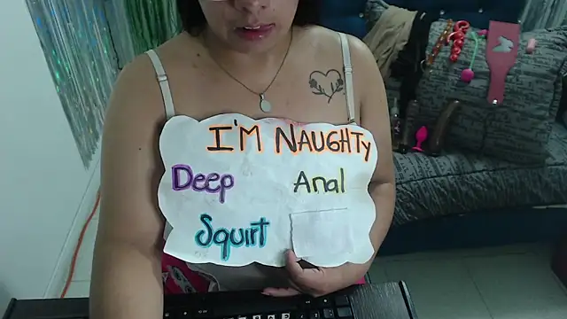 Snapshot of Cristalfire_69 chatting on 10.08.25 Cristalfire 69 online show from 10.08.25