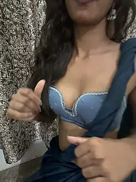 Snapshot of Drive_girl chatting on 05.15.26 Drive girl online show from 05.15.26
