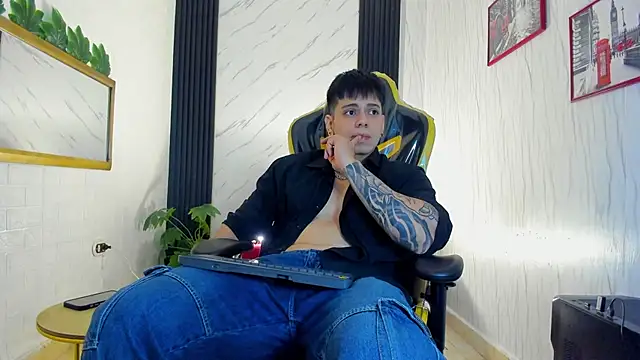 xKevyn online show from 10.24.25