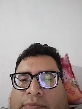 Santiagoqro85 online show from 03.12.26