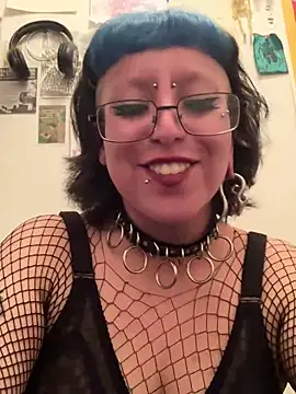Snapshot of kinkydolly666 chatting on 09.15.25 kinkydolly666 online show from 09.15.25