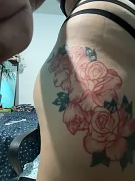 Snapshot of Edalyn29 chatting on 09.27.25 Edalyn29 online show from 09.27.25