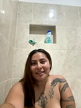 Snapshot of Edalyn29 chatting on 10.04.25 Edalyn29 online show from 10.04.25