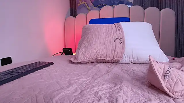 abbyrouss  online show from 12.02.25