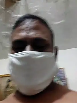 Snapshot of Famit025 chatting on 09.20.25 Famit025 online show from 09.20.25