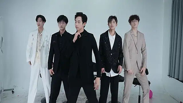 JL-sweetbaby1 online show from 10.31.25