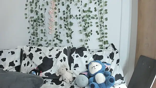 heexhia online show from 10.11.25