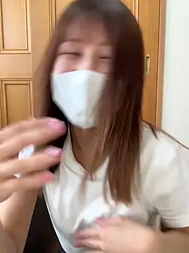 Snapshot of -Hikari-00- chatting on 05.19.26 -Hikari-00- online show from 05.19.26