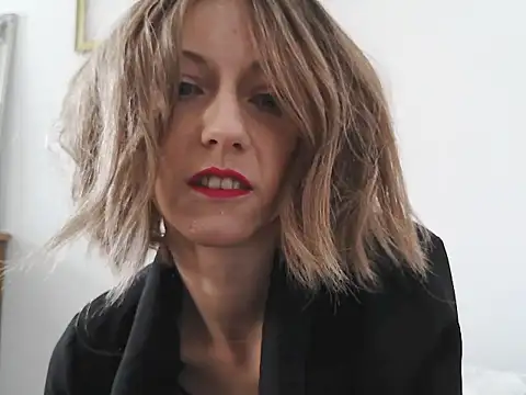 MadMadelin online show from 10.28.25