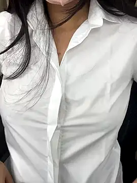 Snapshot of Jying_818 chatting on 09.21.25 Jying 818 online show from 09.21.25