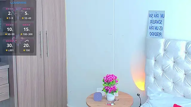 Snapshot of cassian_gold chatting on 06.27.26 cassian gold online show from 06.27.26