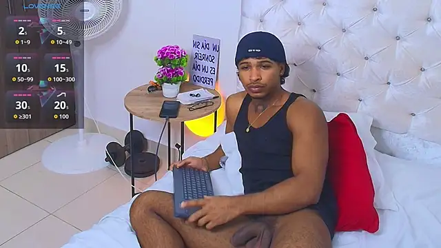 Snapshot of cassian_gold chatting on 07.14.26 cassian gold online show from 07.14.26