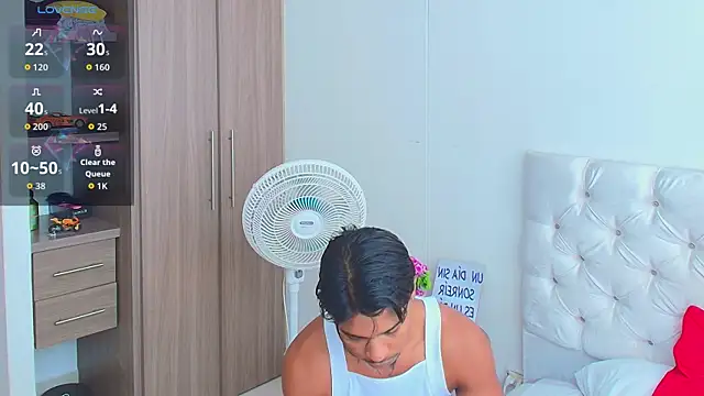 Snapshot of cassian_gold chatting on 07.26.26 cassian gold online show from 07.26.26