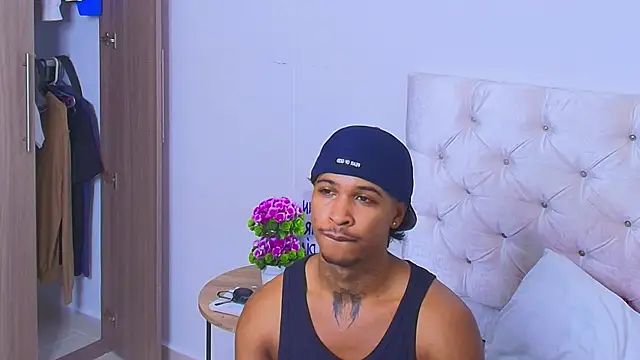Snapshot of cassian_gold chatting on 07.27.26 cassian gold online show from 07.27.26