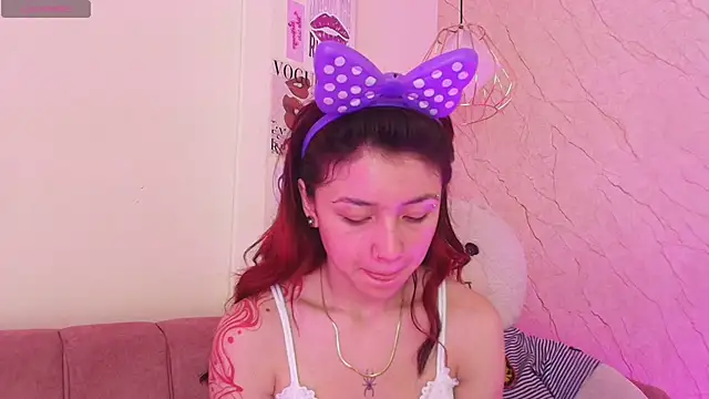 april bennett online show from 09.29.25