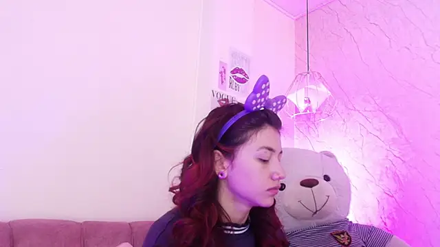 april bennett online show from 10.06.25