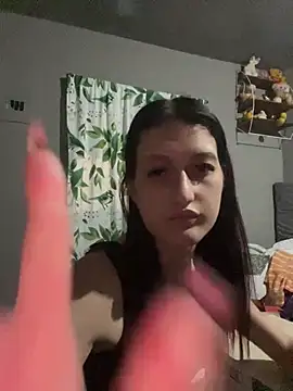 Snapshot of Caroline_daring chatting on 04.29.26 Caroline daring online show from 04.29.26