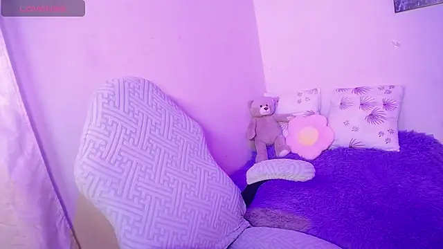 Snapshot of chloe_tgn chatting on 10.14.25 chloe tgn online show from 10.14.25