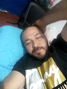 Snapshot of javi-tunene chatting on 10.01.25 javi-tunene online show from 10.01.25