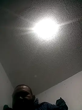 Snapshot of javi-tunene chatting on 10.14.25 javi-tunene online show from 10.14.25