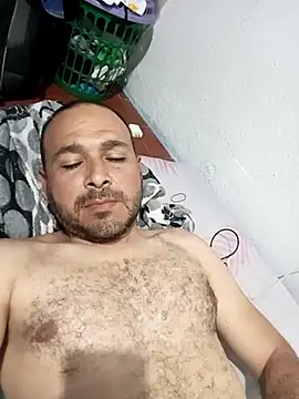 Snapshot of javi-tunene chatting on 10.30.25 javi-tunene online show from 10.30.25