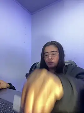 Snapshot of CuteLizzyy chatting on 10.14.25 CuteLizzyy online show from 10.14.25