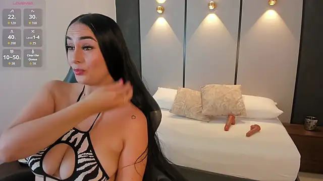 ashly moonn online show from 12.19.25