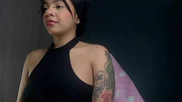 Snapshot of ObeyVal chatting on 10.02.25 ObeyVal online show from 10.02.25