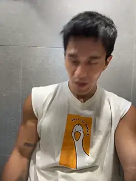 Snapshot of gooodboiii chatting on 04.20.26 gooodboiii online show from 04.20.26