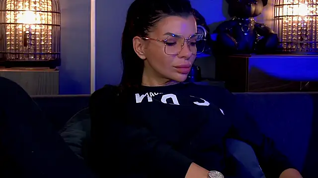 EleniaDevons online show from 10.16.25