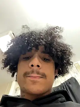 Snapshot of Cartyiii chatting on 11.02.25 Cartyiii online show from 11.02.25