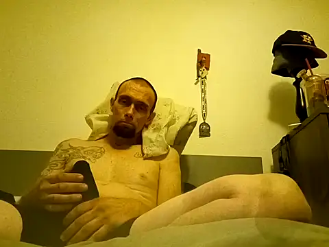 Snapshot of Nocturnal_Eros chatting on 09.14.25 Nocturnal Eros online show from 09.14.25