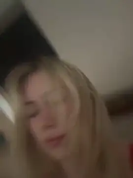 SexySaraxxoo online show from 09.24.25