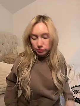 SexySaraxxoo online show from 11.20.25