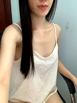 Snapshot of SelenaHoney chatting on 09.18.25 SelenaHoney online show from 09.18.25
